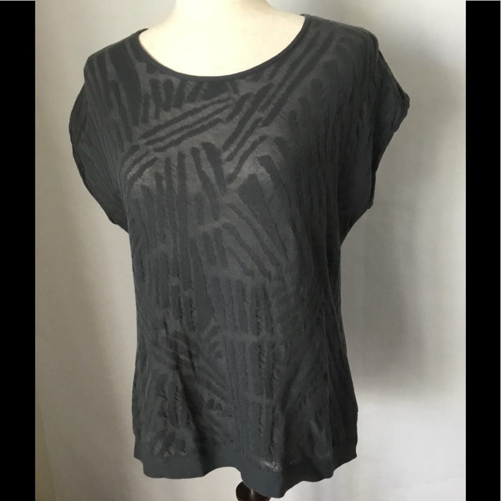 Simple Vera Wang High Low Dark Grey Textured Front Top XS